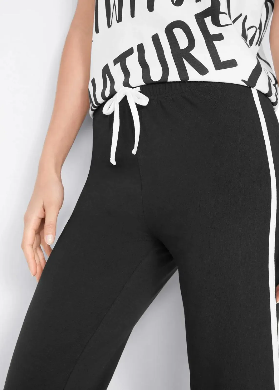 bonprix Basics|Sportbekleidung^3/4 Sporthose schwarz gestreift