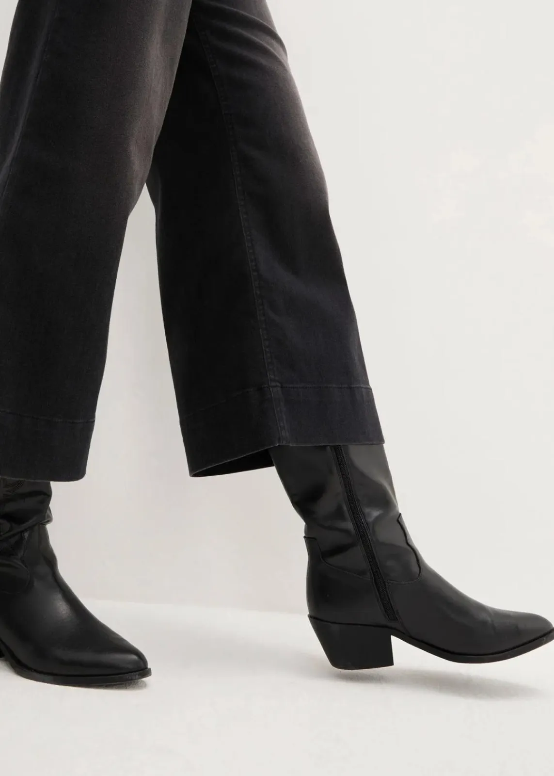 bonprix Jeans|Bekleidung·Shirts & Tops^7/8 Ultra-Soft-Jeans, Culotte schwarz denim used