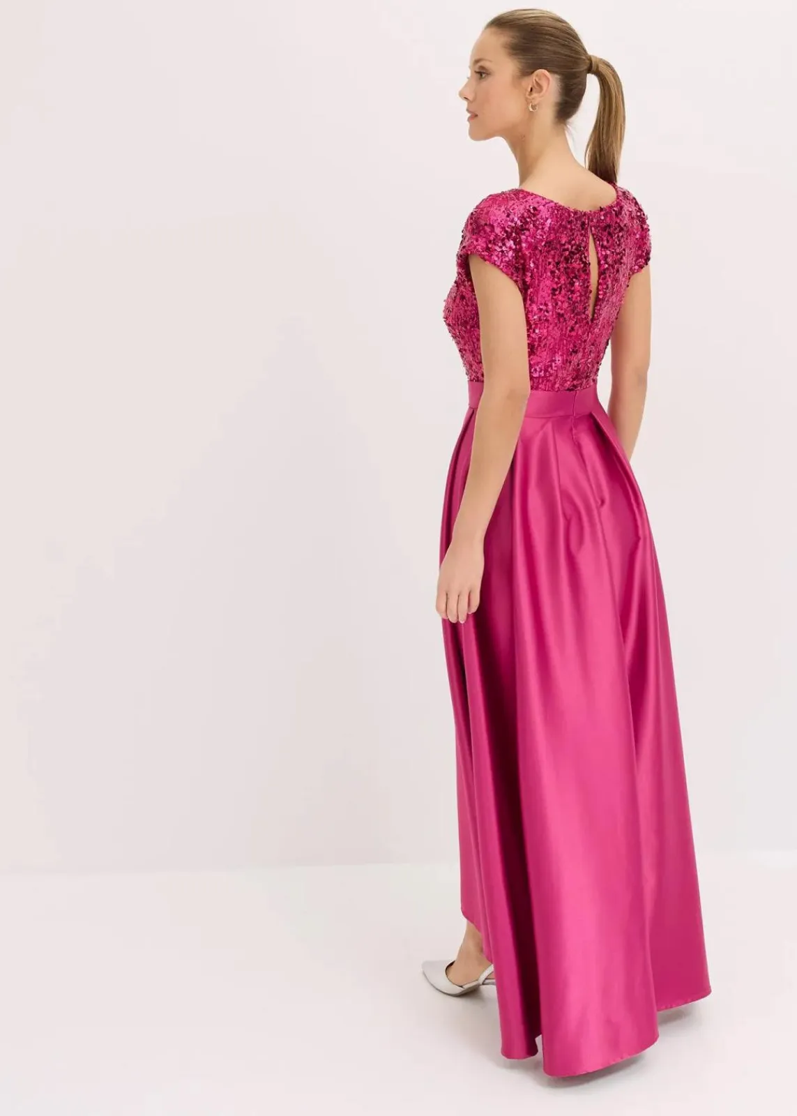 bonprix Festliche Mode|Kleider^Abendkleid aus glänzendem Satin mit Pailletten fuchsiapink
