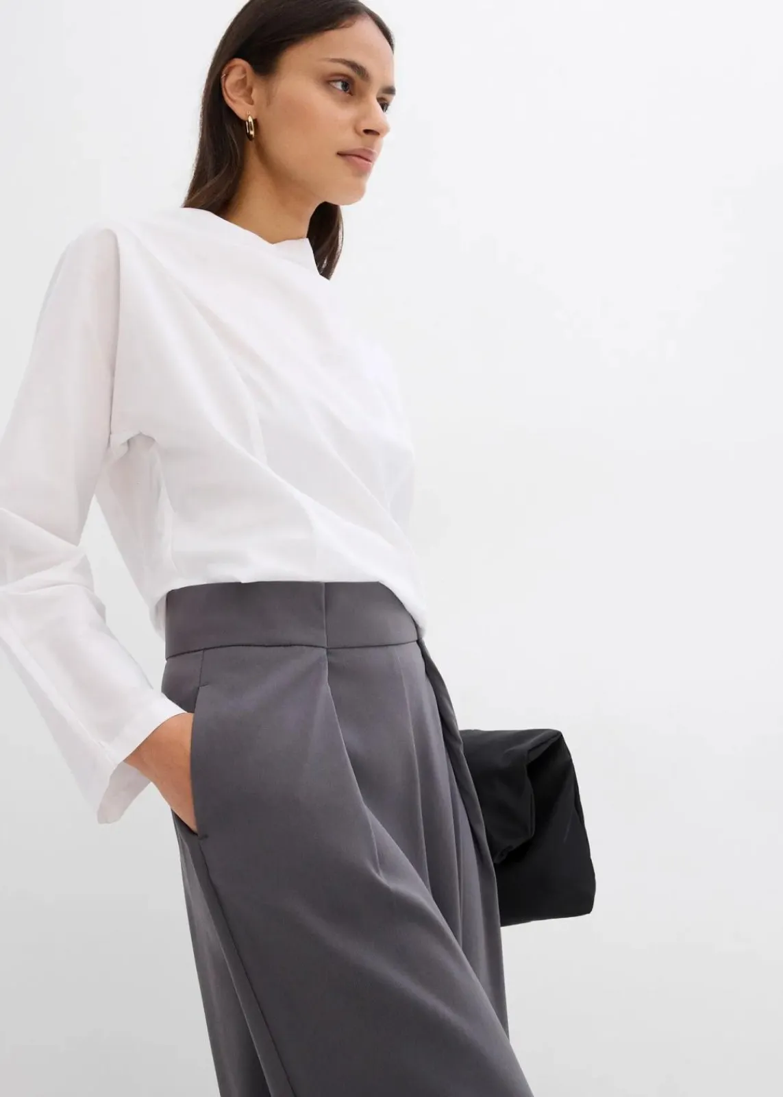 bonprix Bekleidung·Kleider^Ausgestellte Bundfaltenhose schiefergrau
