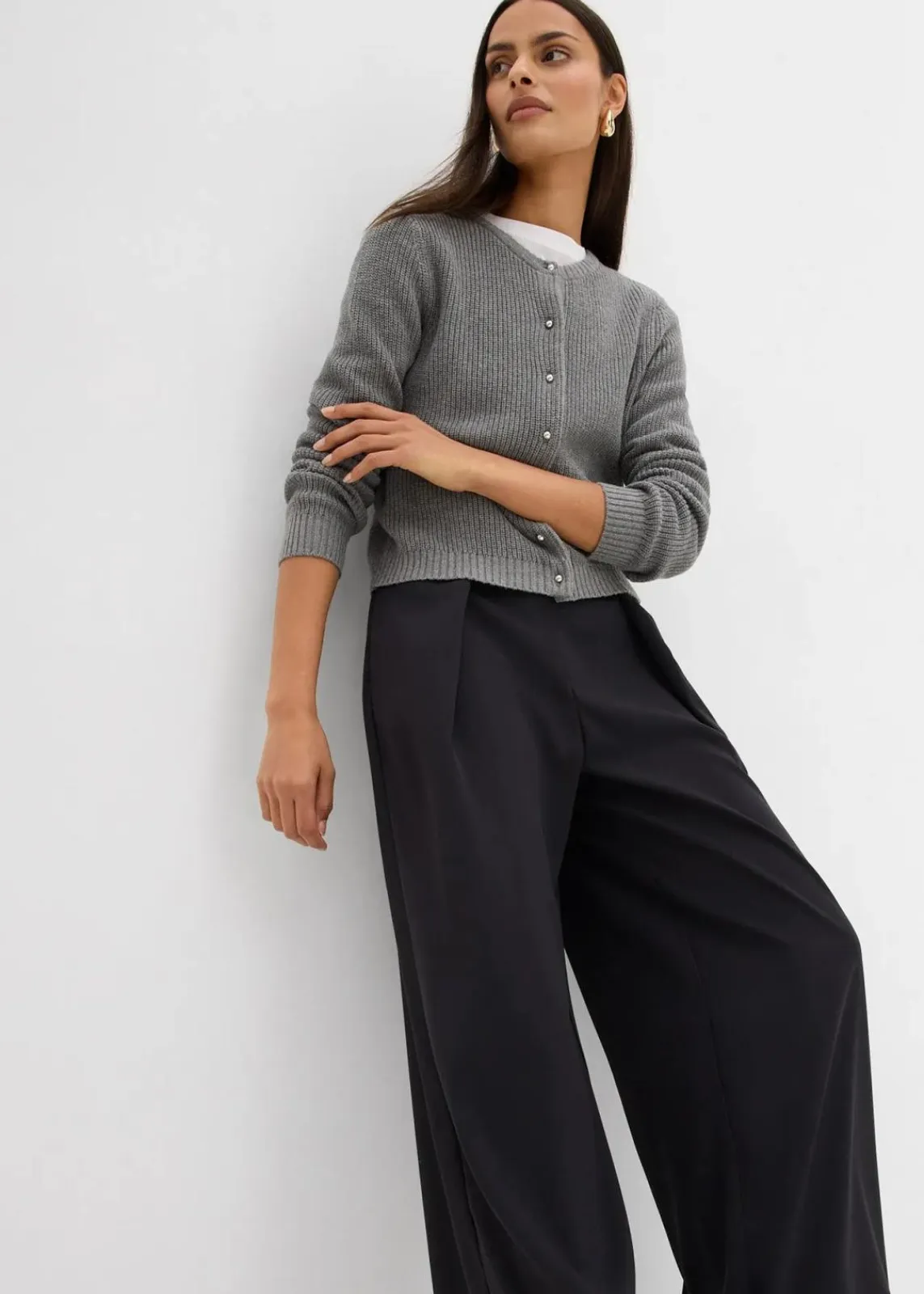 bonprix Bekleidung·Kleider^Ausgestellte Bundfaltenhose schwarz