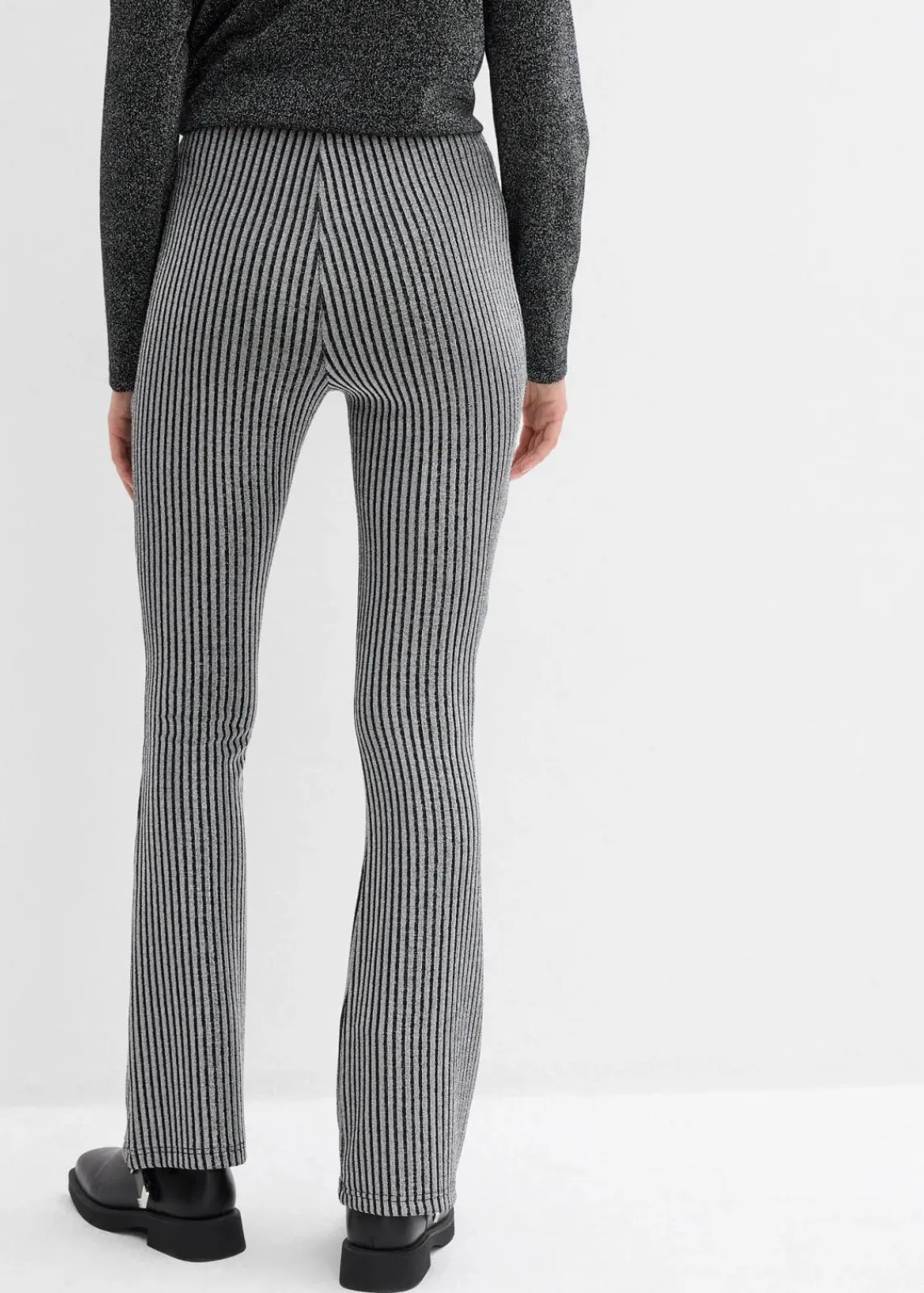 bonprix Bekleidung·Kleider|Hosen^Ausgestellte Leggings mit Glitzergarn schwarz lurex gestreift