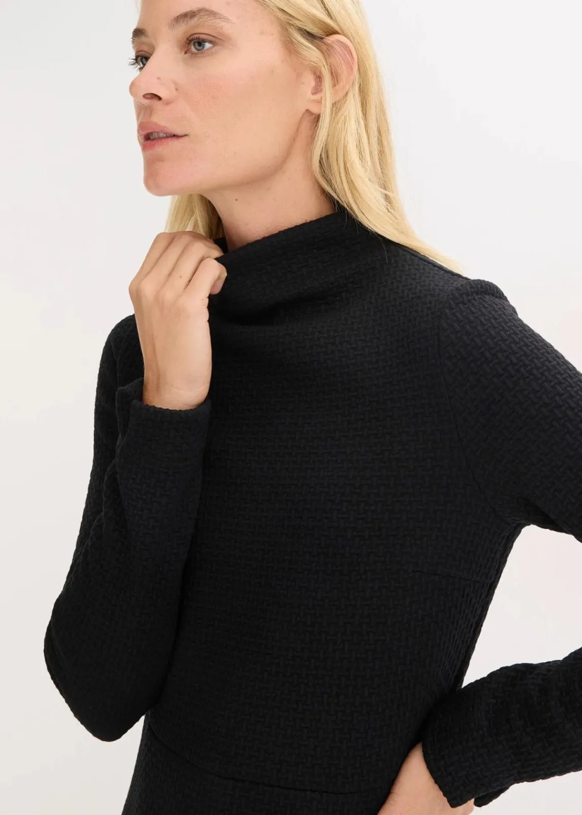 bonprix Bekleidung·Pullover & Strickjacken|Nachhaltigere Materialien^Ausgestelltes Midikleid schwarz