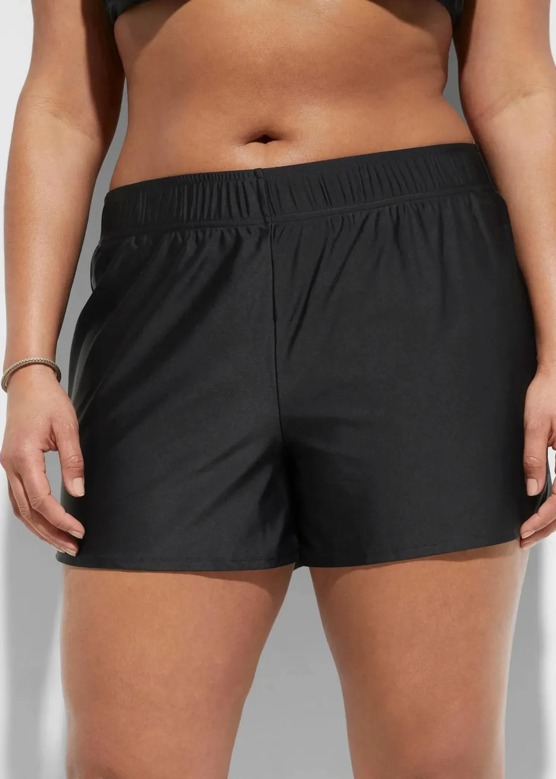 bonprix Nachhaltigere Materialien|Bademode·Tankinis^Badeshorts mit Innenslip schwarz