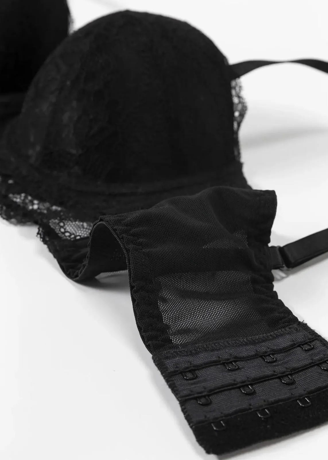 bonprix Große Cups D-H|Nachhaltigere Materialien^Balconette-BH aus Spitze schwarz