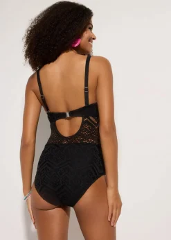 bonprix Nachhaltigere Materialien|Badeanzüge^Bandeau-Badeanzug mit Spitze schwarz