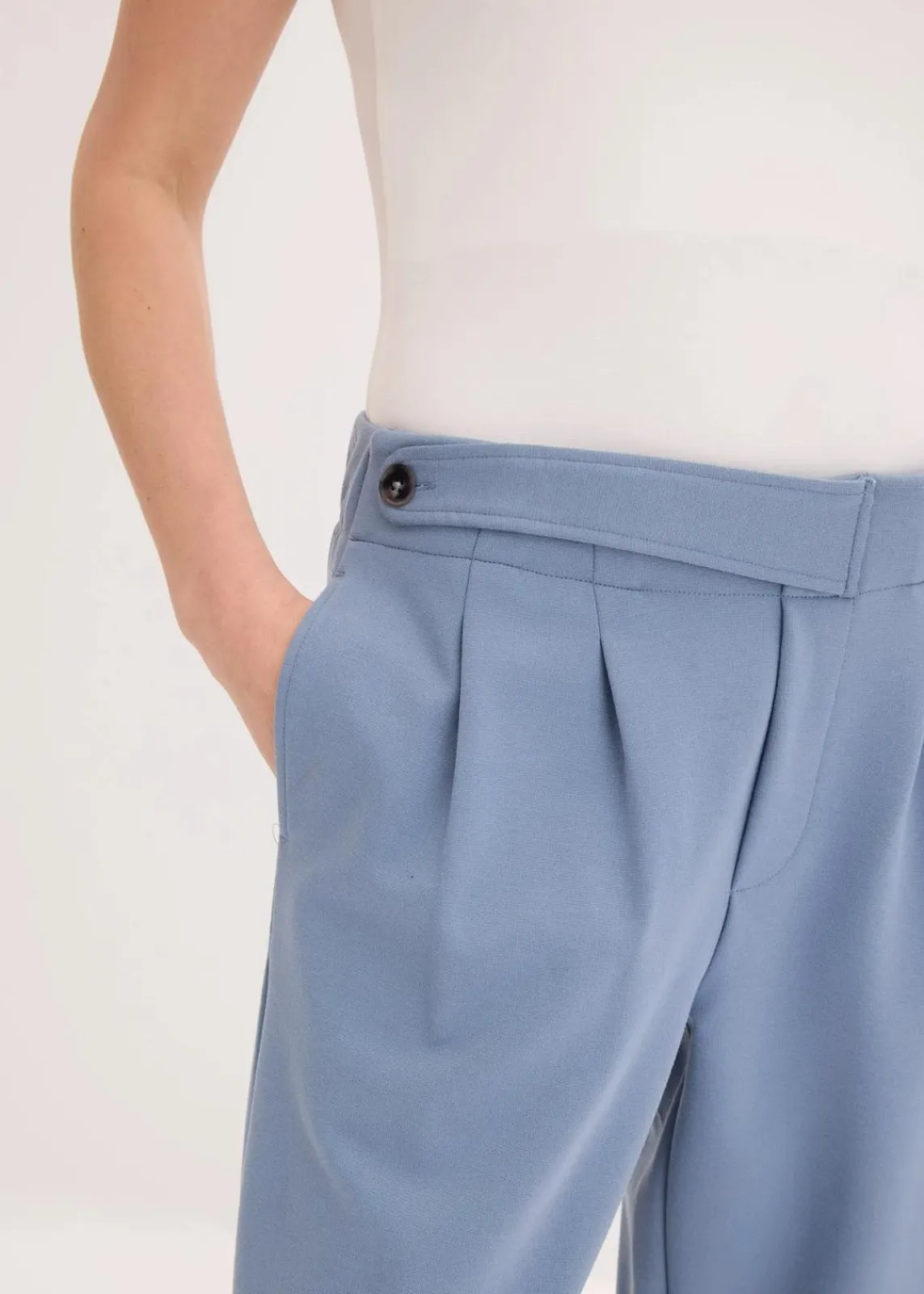 bonprix Bekleidung·Kleider|Hosen^Barell-Hose mit Bundfalten rauchblau