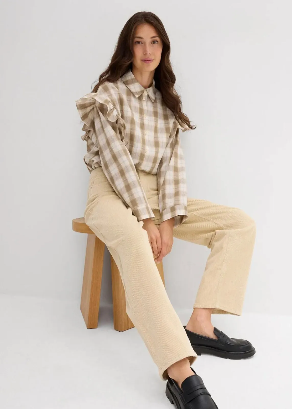 bonprix Bekleidung·Kleider|Hosen^Barrel-Cordhose Mid Waist hellsand