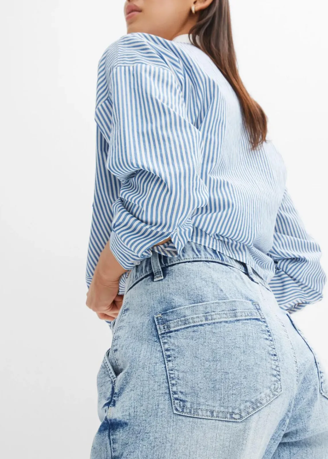bonprix Jeans^Barrel-Jeans, Mid Waist, Bequembund eisblau denim