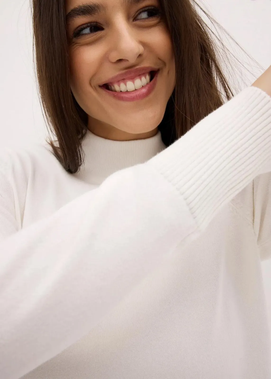 bonprix Bekleidung·Umstandsmode|Pullover & Strickjacken^Basic Pullover mit Stehkragen mit recycelter Baumwolle wollweiß