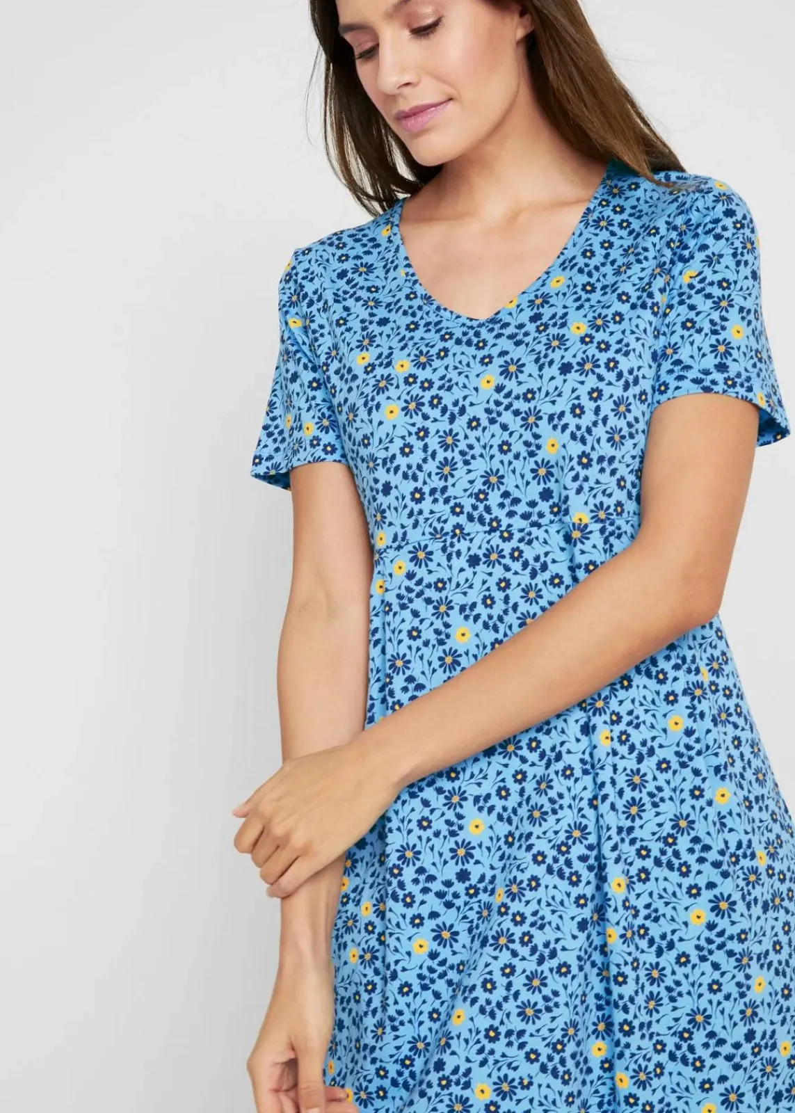 bonprix Kleider|Bekleidung·Pullover & Strickjacken^Baumwoll-Jerseykleid, Midilänge babyblau/tulpengelb geblümt