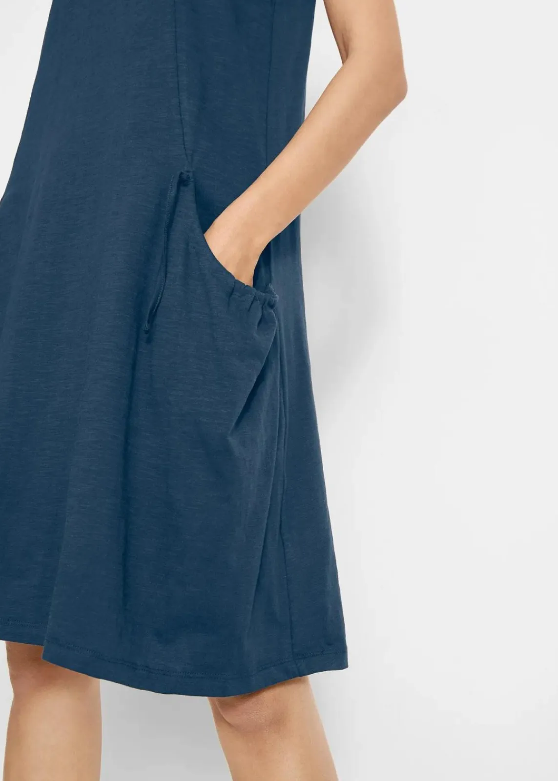bonprix Bekleidung·Pullover & Strickjacken|Kleider^Baumwoll-Jerseykleid mit Taschen dunkelblau