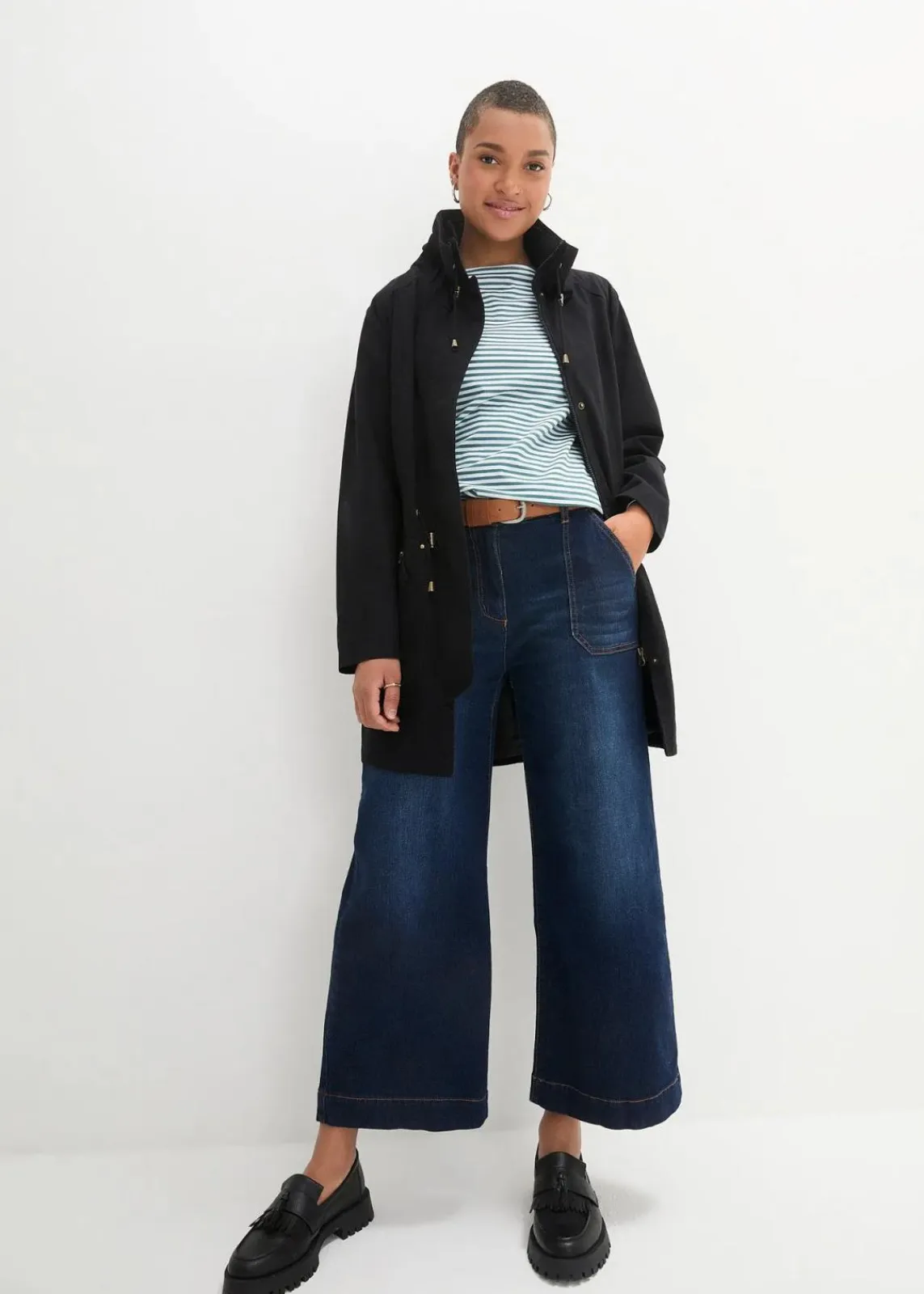 bonprix Jacken & Mäntel|Bekleidung·Hosen^Baumwoll-Kurzparka mit Stehkragen, talliert schwarz
