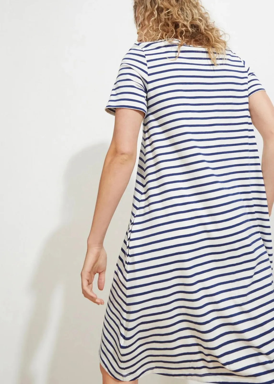 bonprix Kleider^Baumwoll-Shirtkleid aus Flammgarn wollweiß/mitternachtsblau gestreift