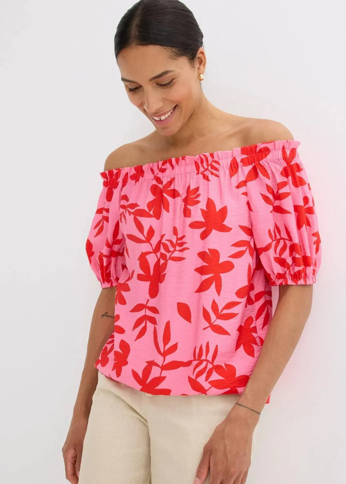 bonprix Bekleidung·Jacken & Mäntel|Blusen & Tuniken^bedruckte Carmenbluse aus feinem Viskose-Mix rot/pink floral