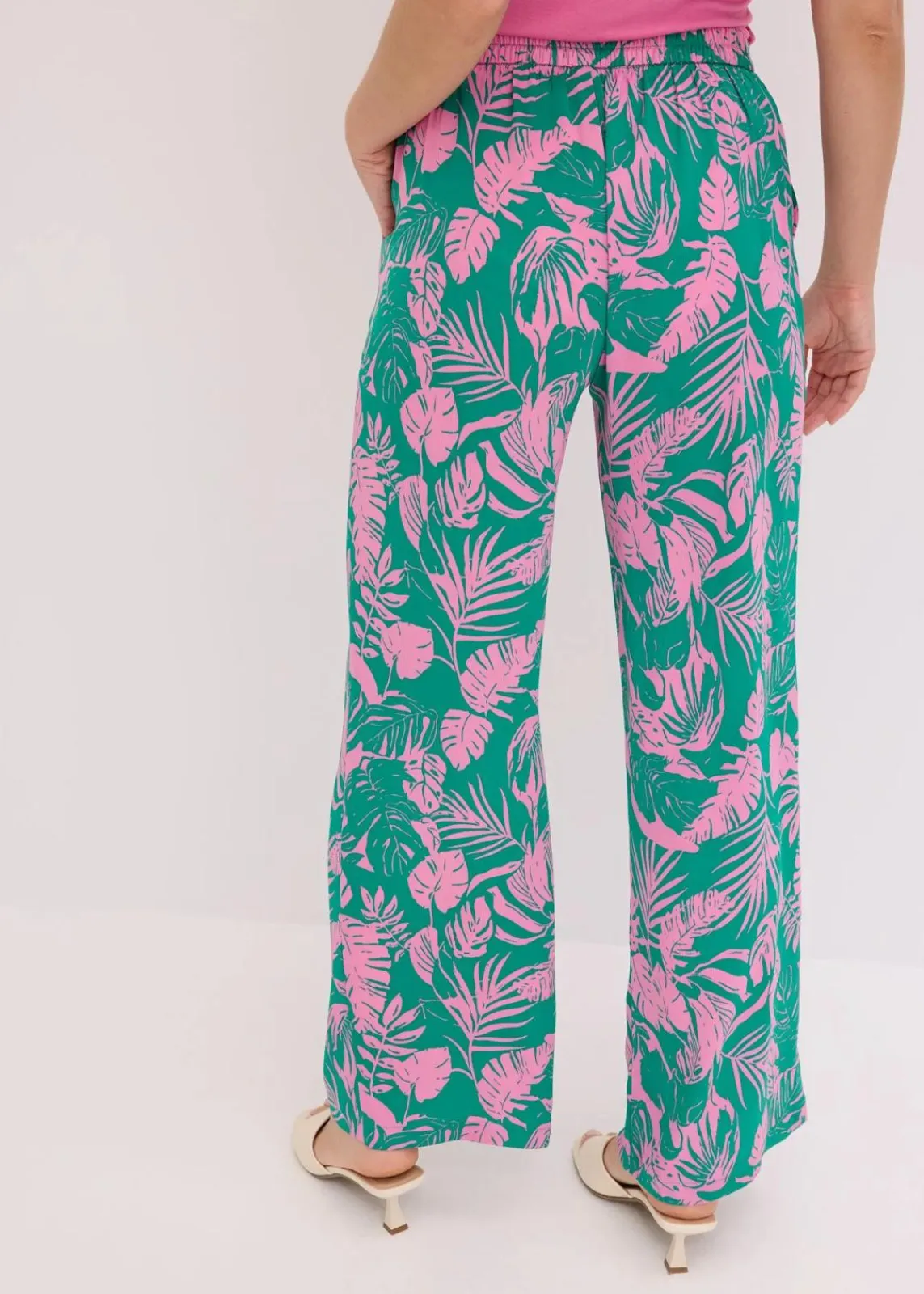 bonprix Bekleidung·Kleider|Hosen^bedruckte Hose lilapink/grün floral