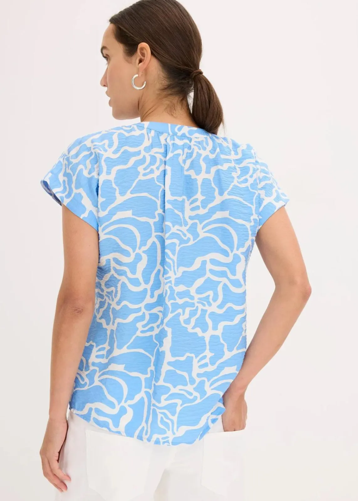 bonprix Bekleidung·Jacken & Mäntel|Blusen & Tuniken^bedruckte Tunikabluse blau/weiß bedruckt