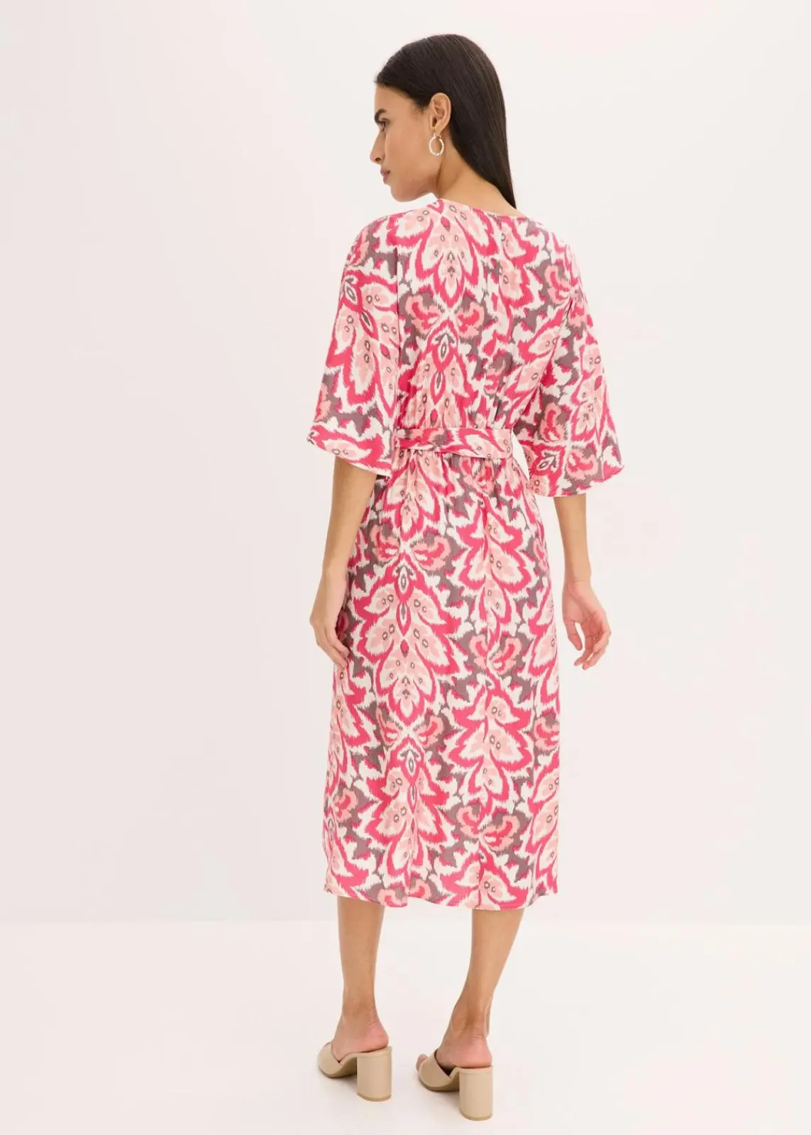 bonprix Kleider^bedrucktes Midikleid aus Viskose-Mix pink floral