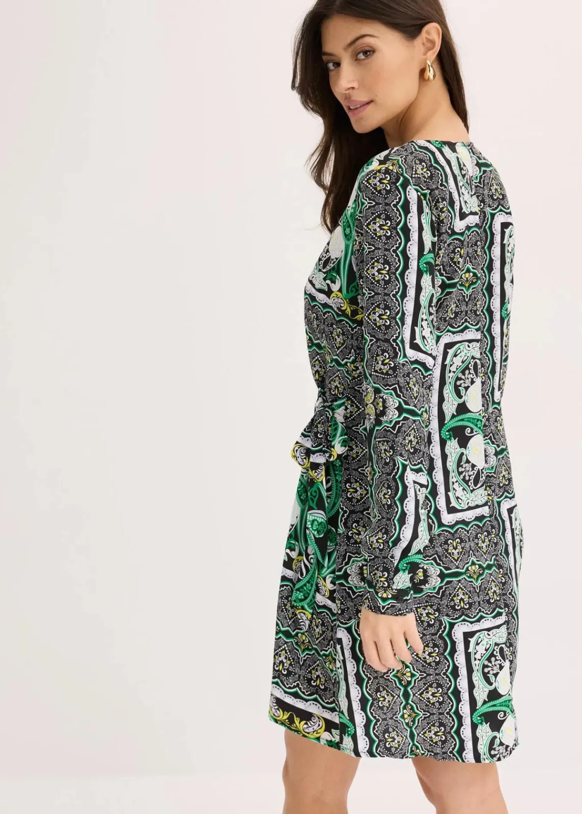 bonprix Bekleidung·Pullover & Strickjacken|Kleider^bedrucktes Satin-Wickelkleid schwarz bedruckt