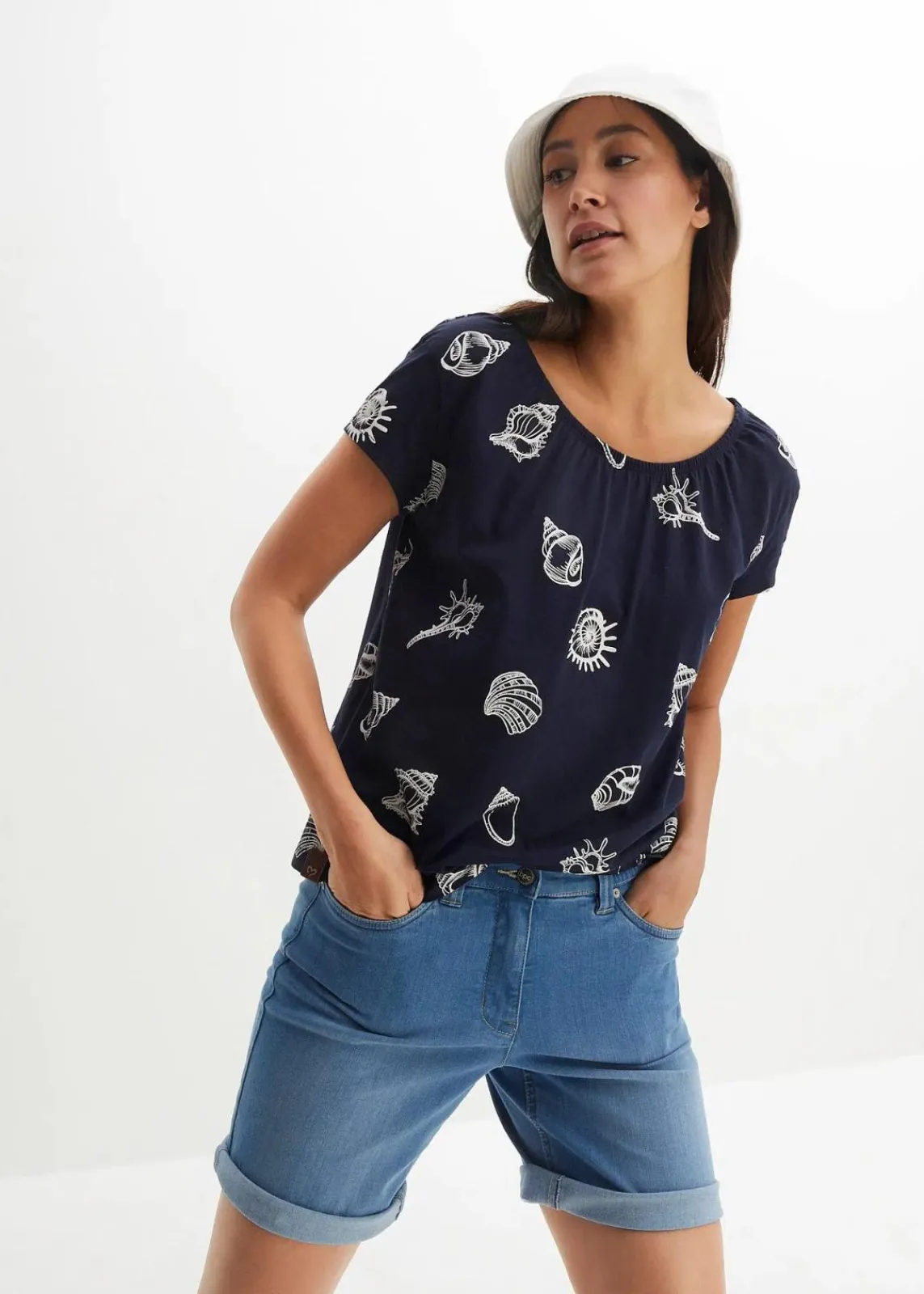 bonprix Shirts & Tops|Nachhaltigere Materialien^Bedrucktes Shirt mit Rundhalsausschnitt aus Bio-Baumwolle dunkelblau bedruckt
