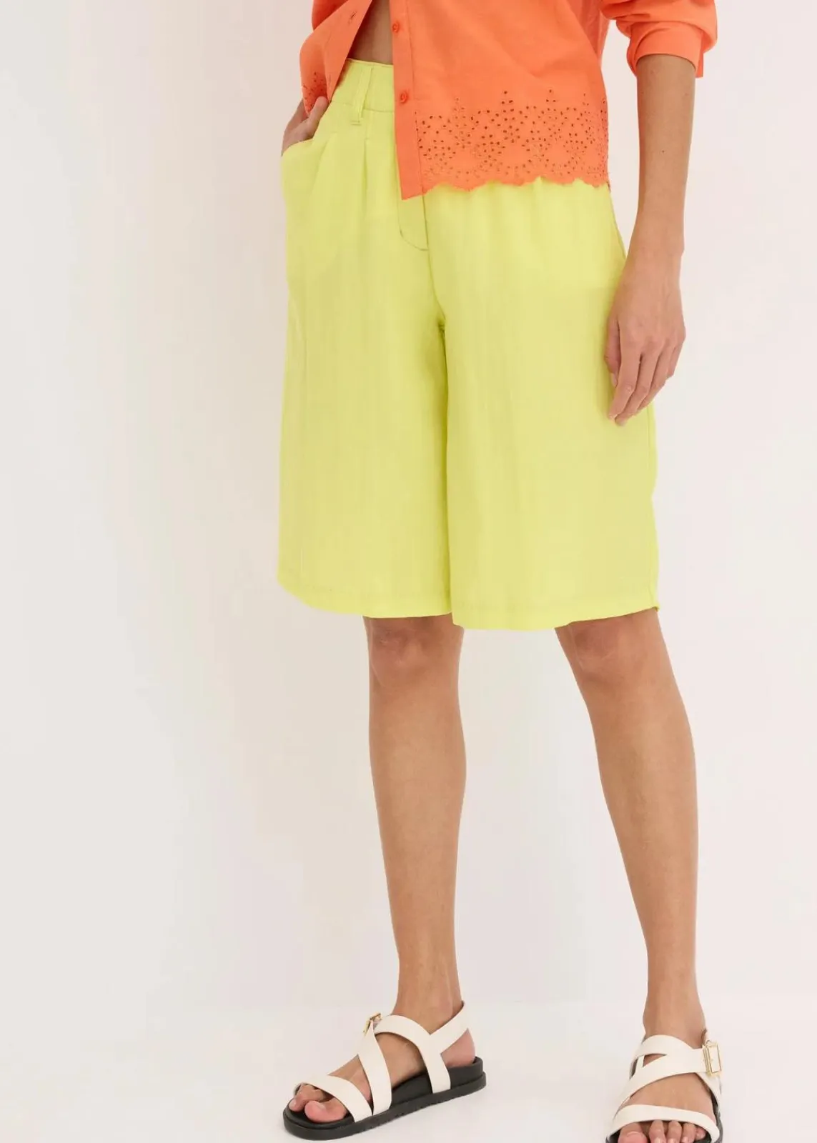 bonprix Hosen|Shorts^Bermuda aus softem Viskose-Mix zitrusgelb