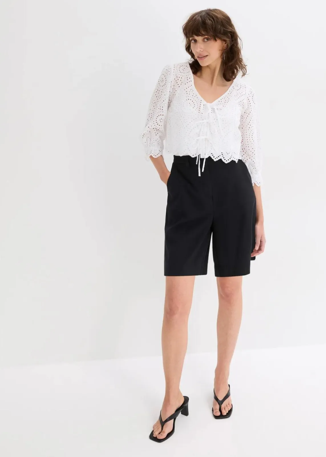 bonprix Bekleidung·Outdoorbekleidung|Bekleidung·Kleider^Bermuda Shorts mit Abnähern schwarz