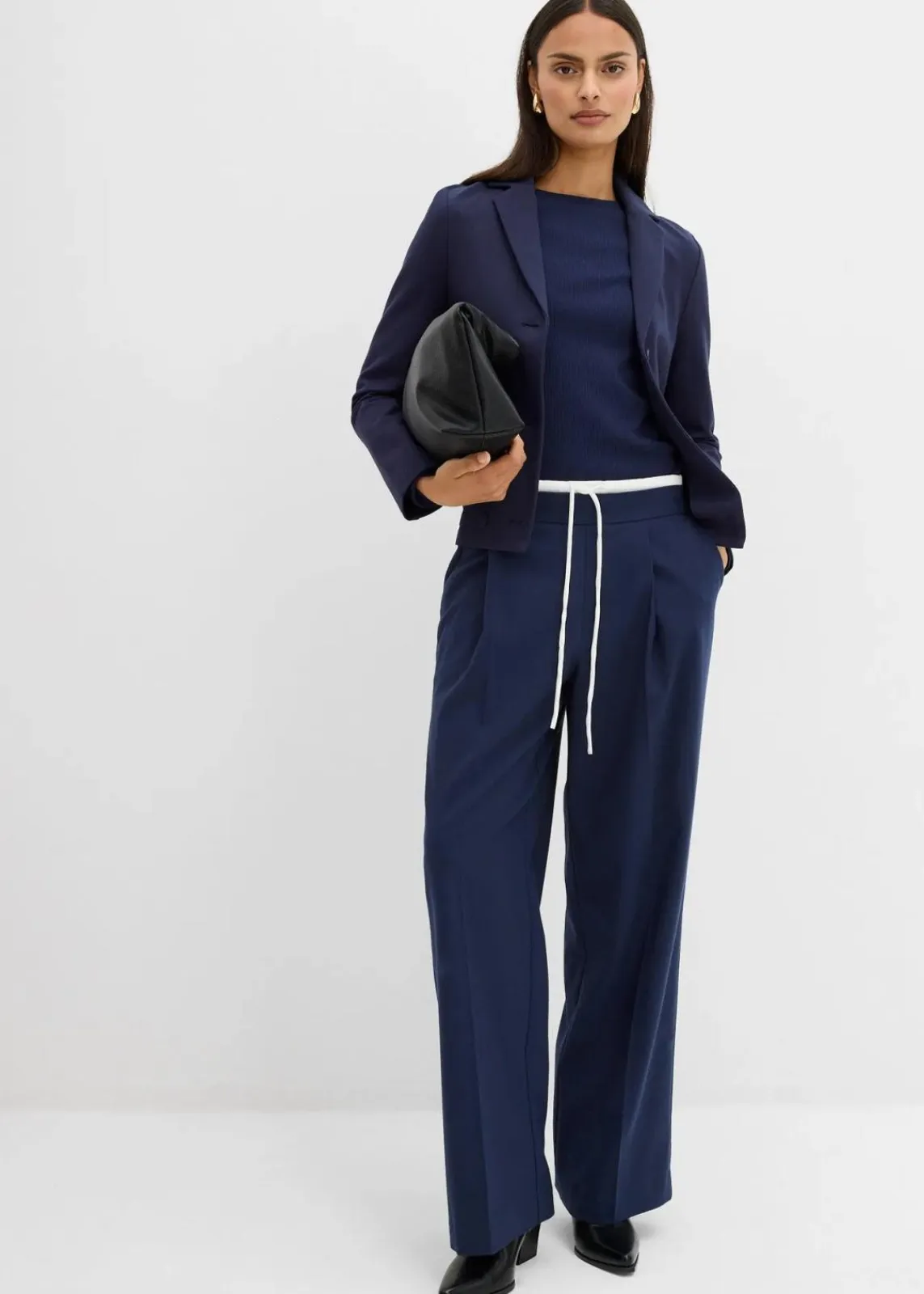 bonprix Bekleidung·Basics|Bekleidung·Blusen & Tuniken^Blazer aus Punto di Roma dunkelblau