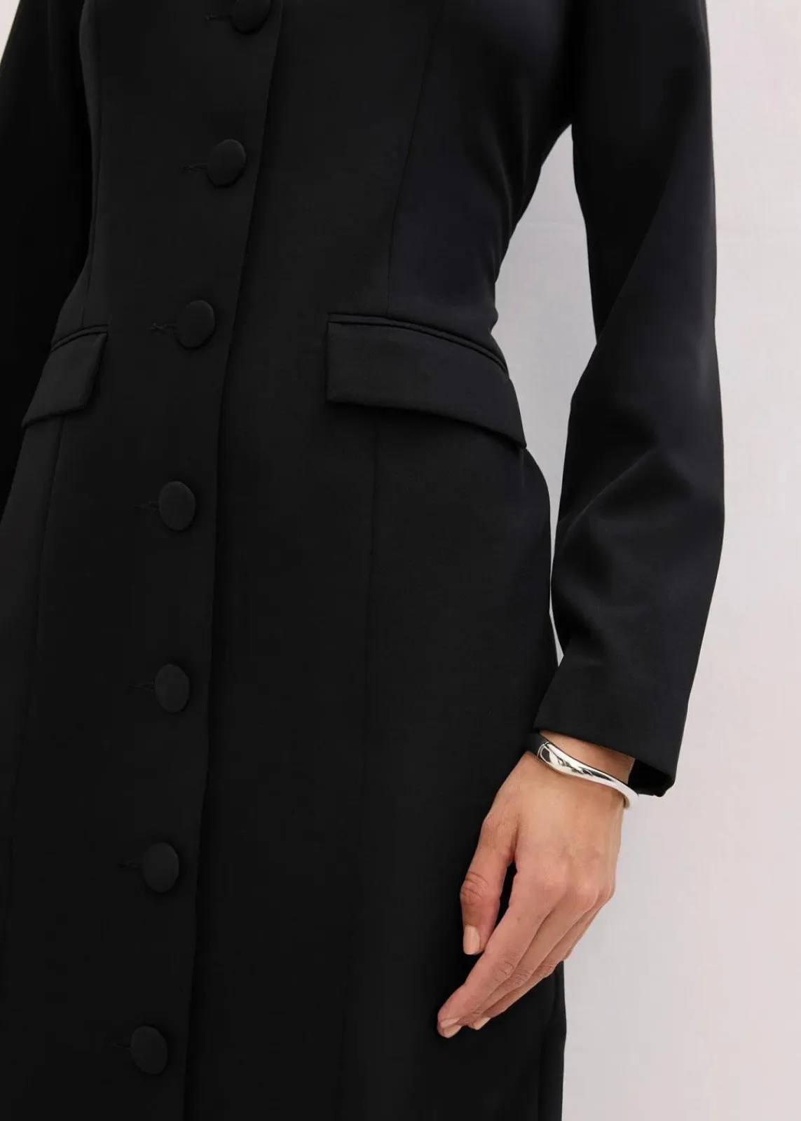 bonprix Bekleidung·Pullover & Strickjacken|Kleider^Blazerkleid mit Spitzenkante schwarz