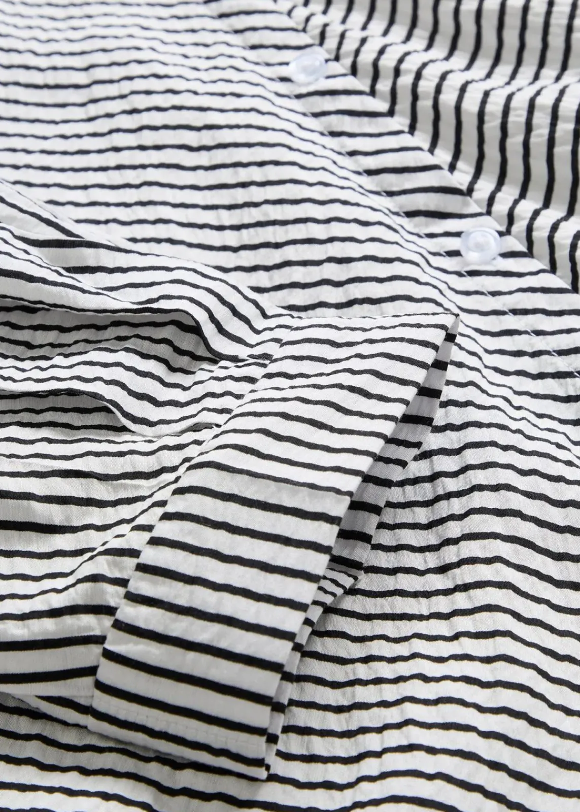 bonprix Bekleidung·Jacken & Mäntel|Blusen & Tuniken^Bluse aus feinem Viskose-Mix wollweiß/schwarz gestreift