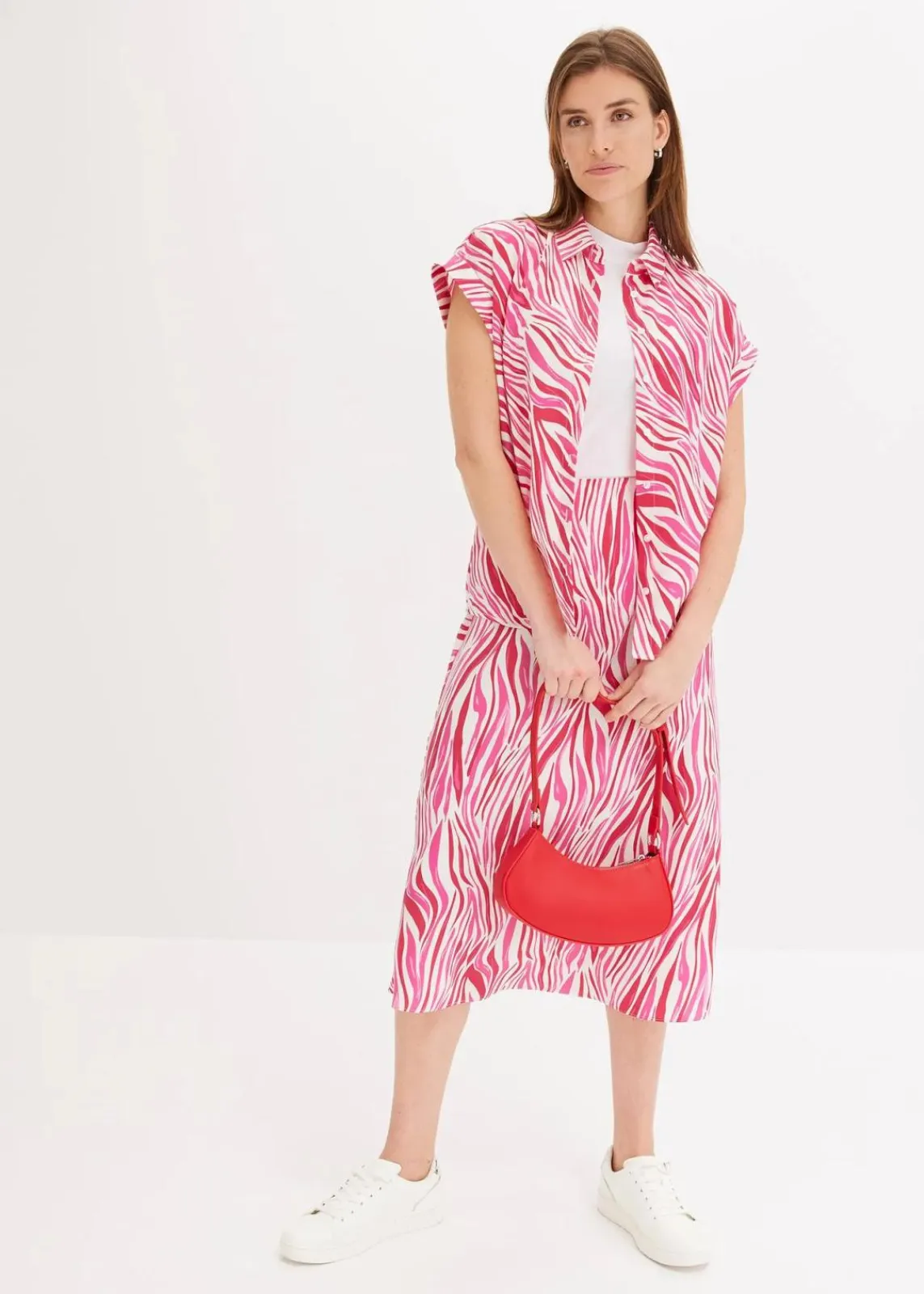 bonprix Bekleidung·Jacken & Mäntel|Zweiteiler & Sets^Bluse aus fließendem Satin creme/pink graphisch bedruckt
