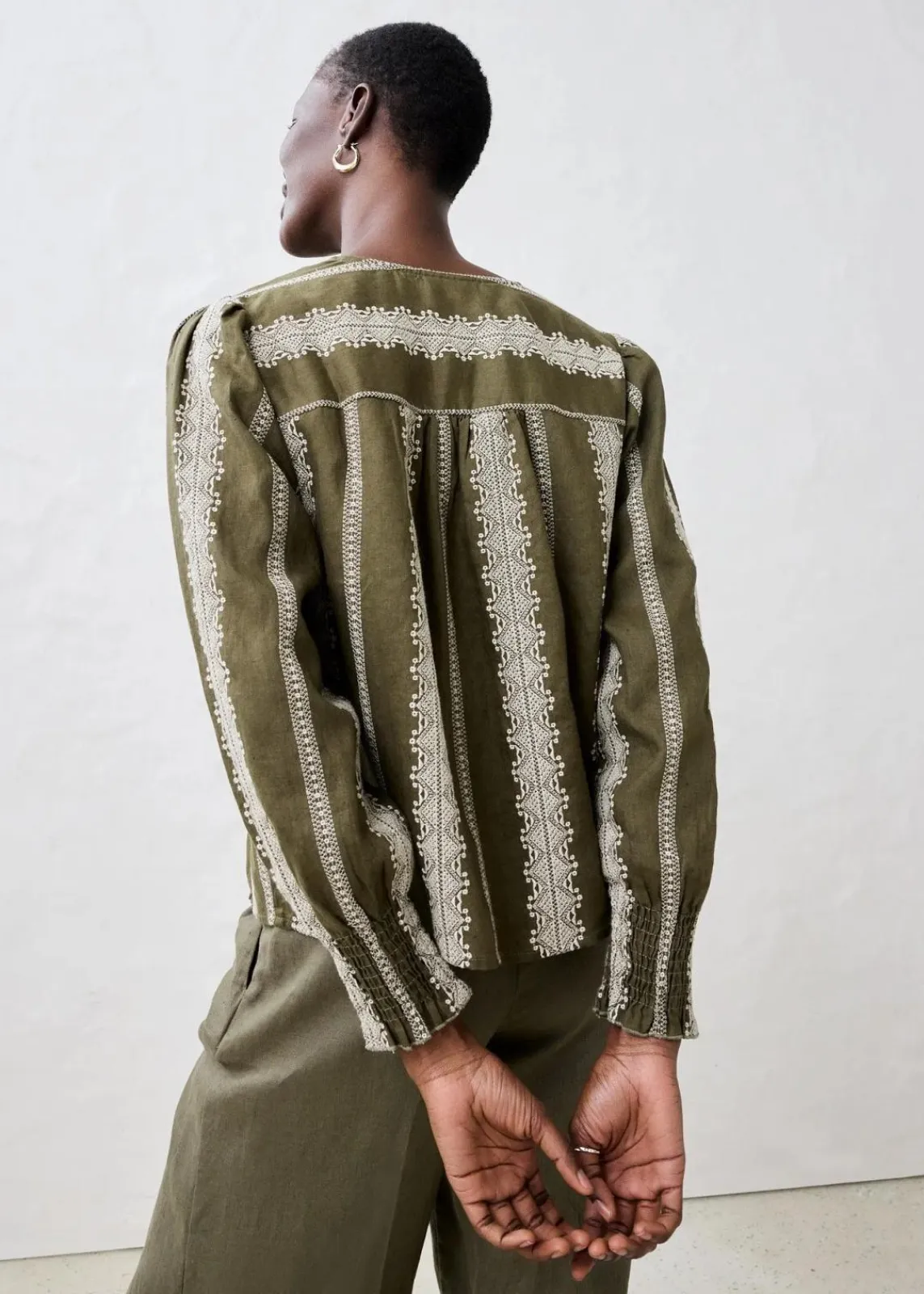 bonprix Bekleidung·Jacken & Mäntel|Premium^Bluse aus reinem Leinen dunkeloliv/kieselbeige