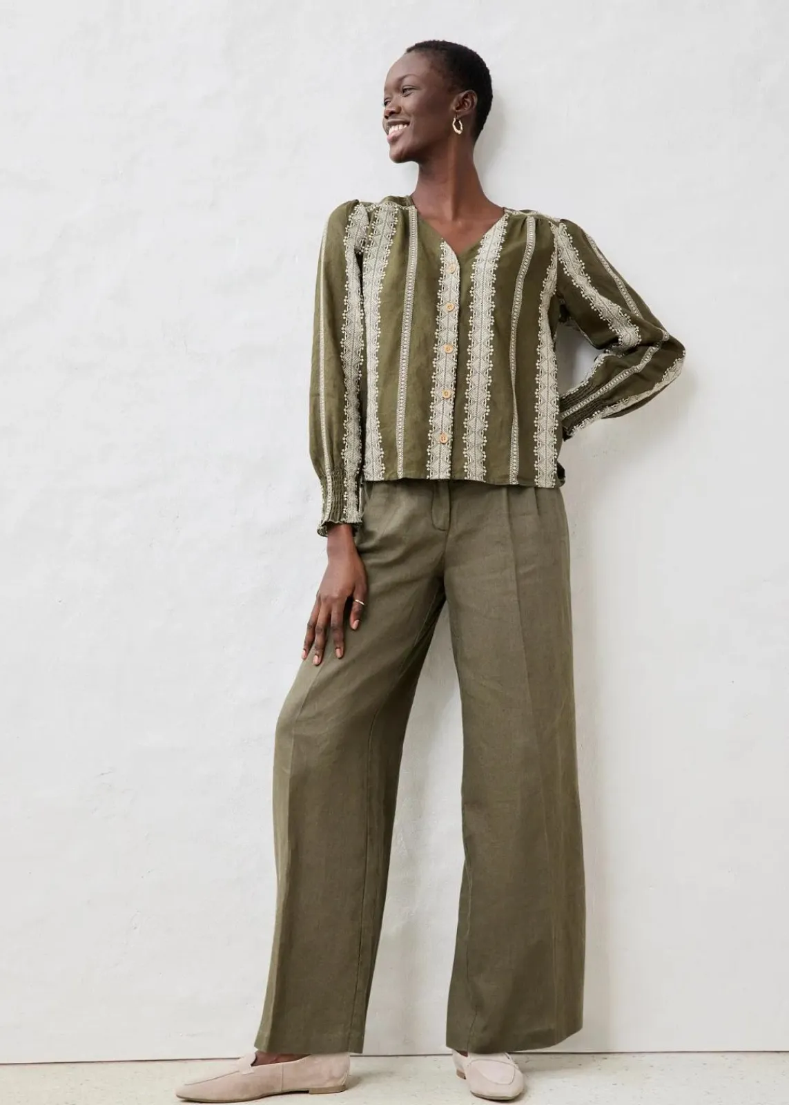 bonprix Bekleidung·Jacken & Mäntel|Premium^Bluse aus reinem Leinen dunkeloliv/kieselbeige