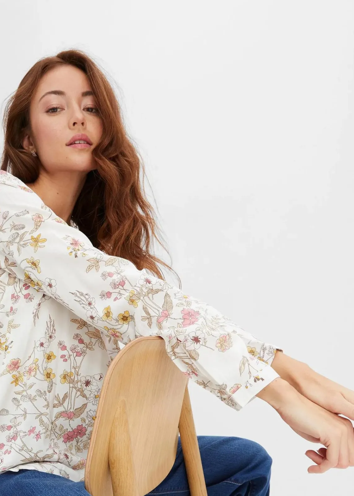 bonprix Bekleidung·Jacken & Mäntel|Nachhaltigere Materialien^Bluse aus reiner Viskose wollweiß geblümt