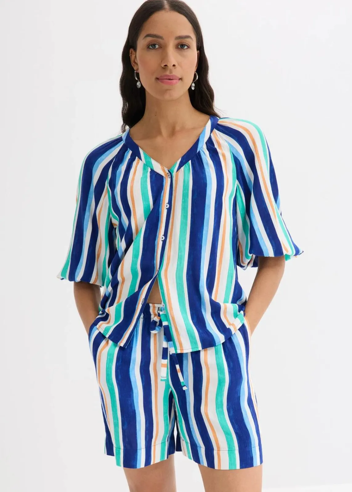 bonprix Bekleidung·Jacken & Mäntel|Blusen & Tuniken^Bluse aus strukturierter Viskose arktikblau/hellblau/weiß gestreift