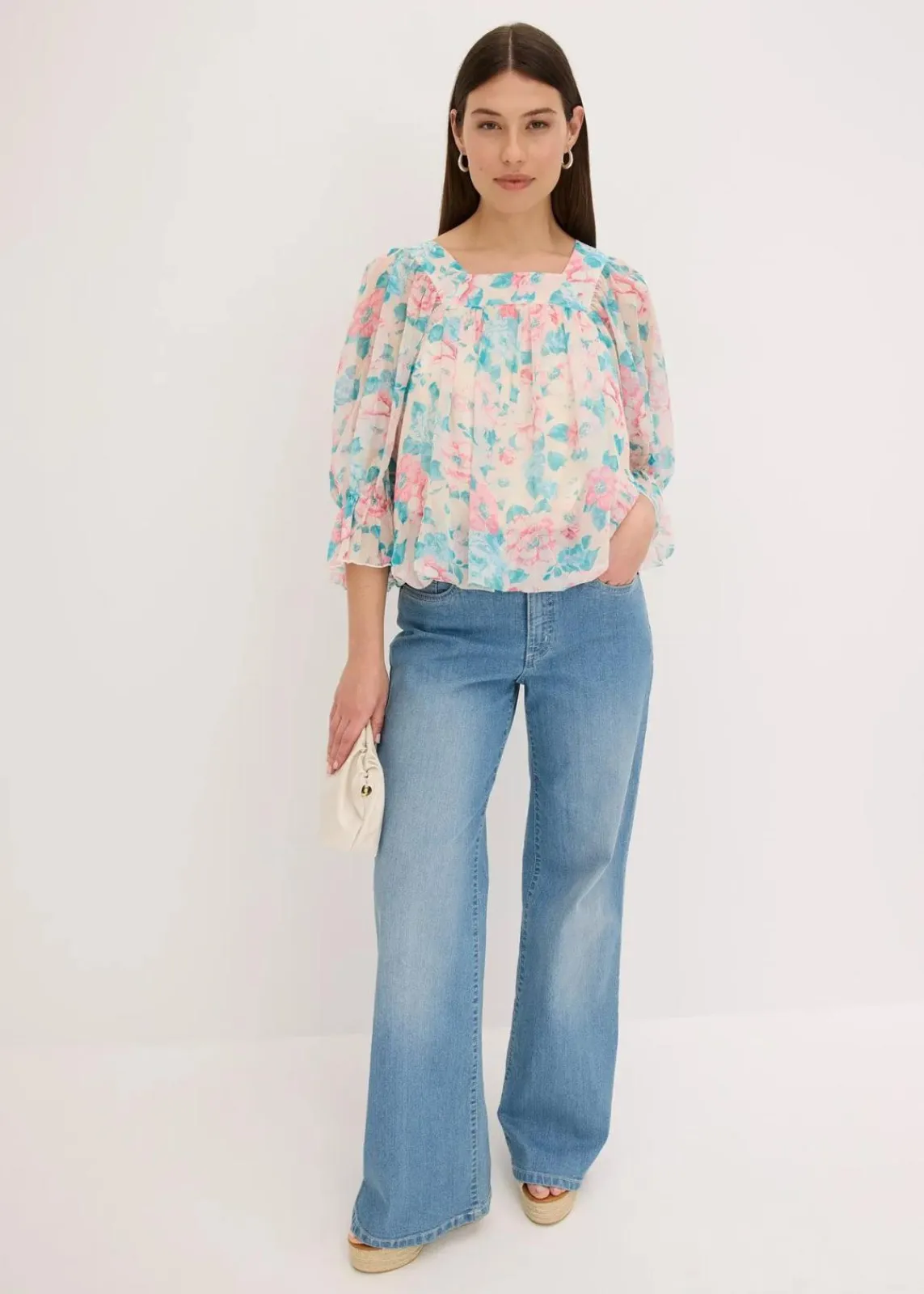 bonprix Bekleidung·Jacken & Mäntel|Blusen & Tuniken^Bluse mit Ballonsaum beige geblümt