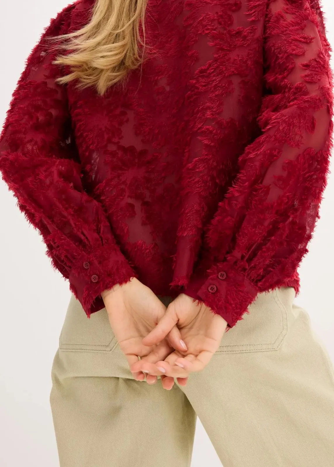 bonprix Blusen & Tuniken^Bluse mit floralem Strukturmuster pflaumenrot