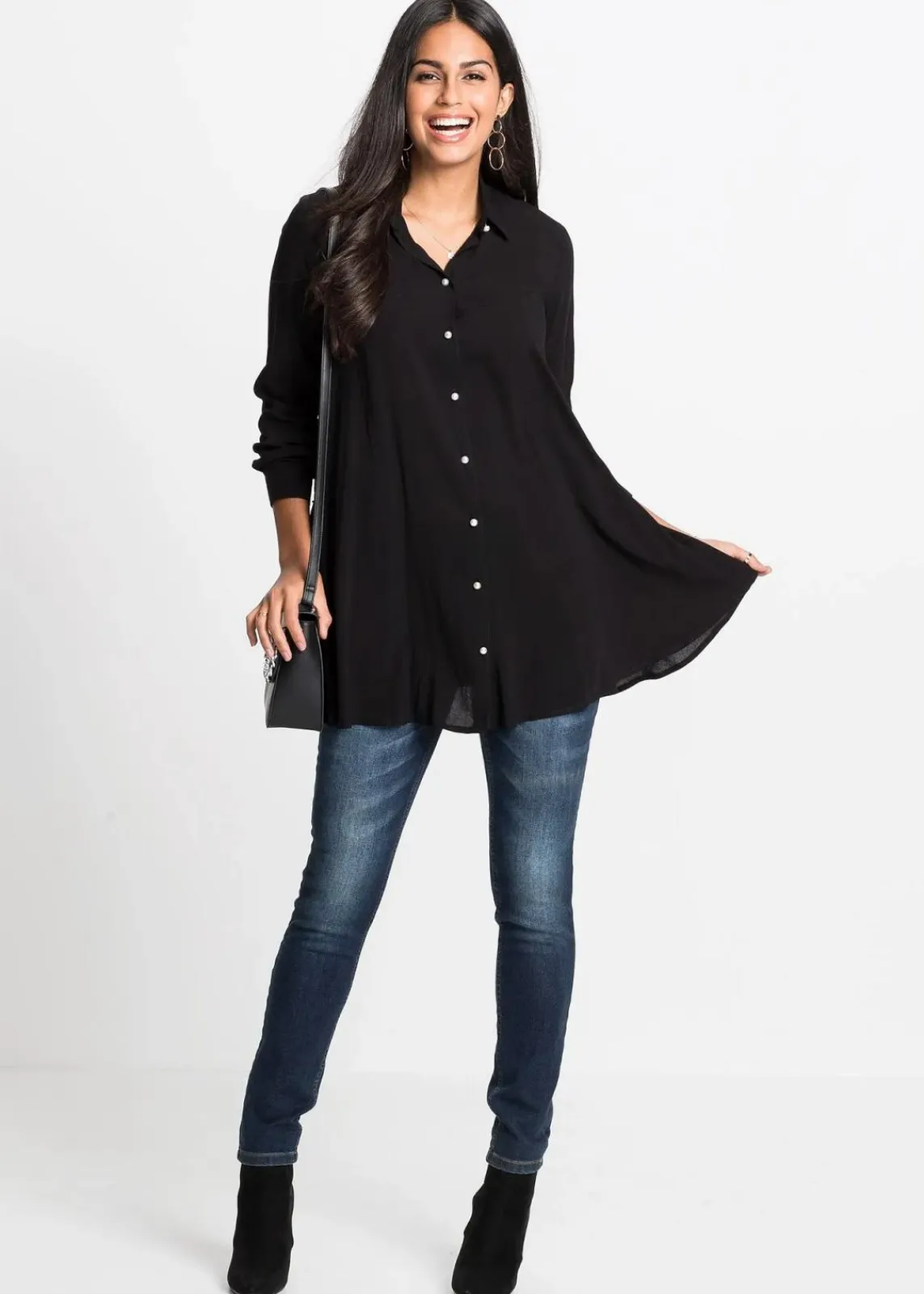 bonprix Bekleidung·Jacken & Mäntel|Blusen & Tuniken^Bluse mit Perlenknopfleiste schwarz
