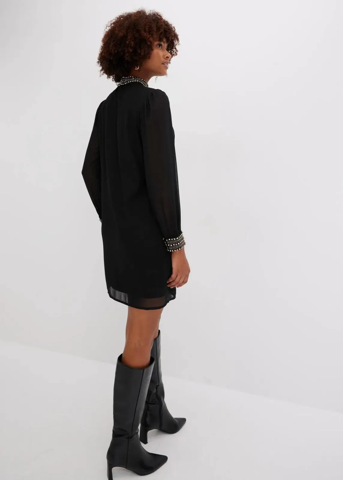 bonprix Nachhaltigere Materialien|Kleider^Blusenkleid schwarz
