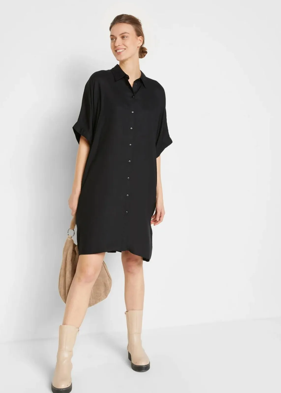 bonprix Bekleidung·Pullover & Strickjacken|Nachhaltigere Materialien^Blusenkleid aus feiner Viskose schwarz