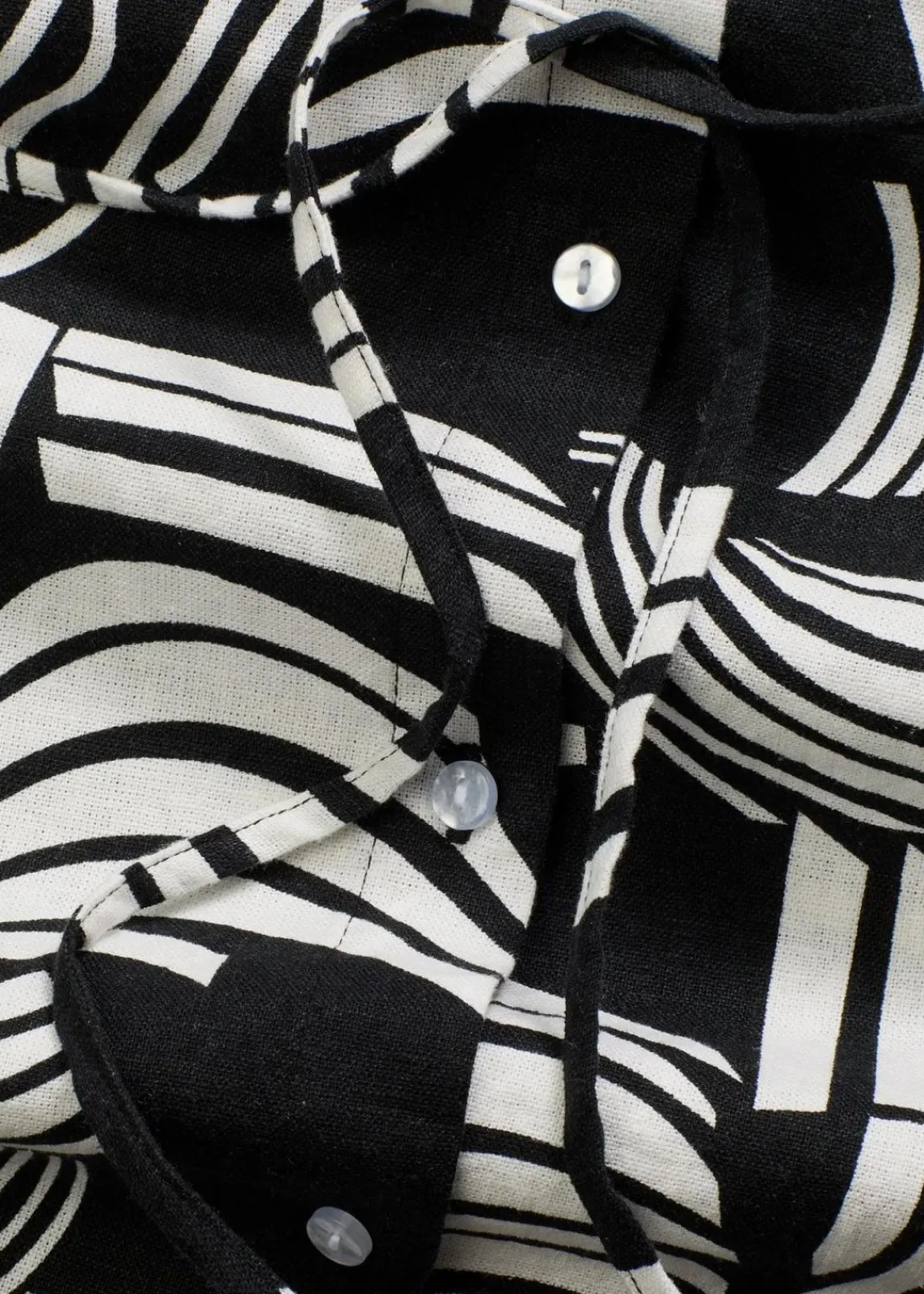 bonprix Bekleidung·Pullover & Strickjacken|Kleider^Blusenkleid aus leichtem Leinen-Mix schwarz/wollweiß graphisch bedruckt