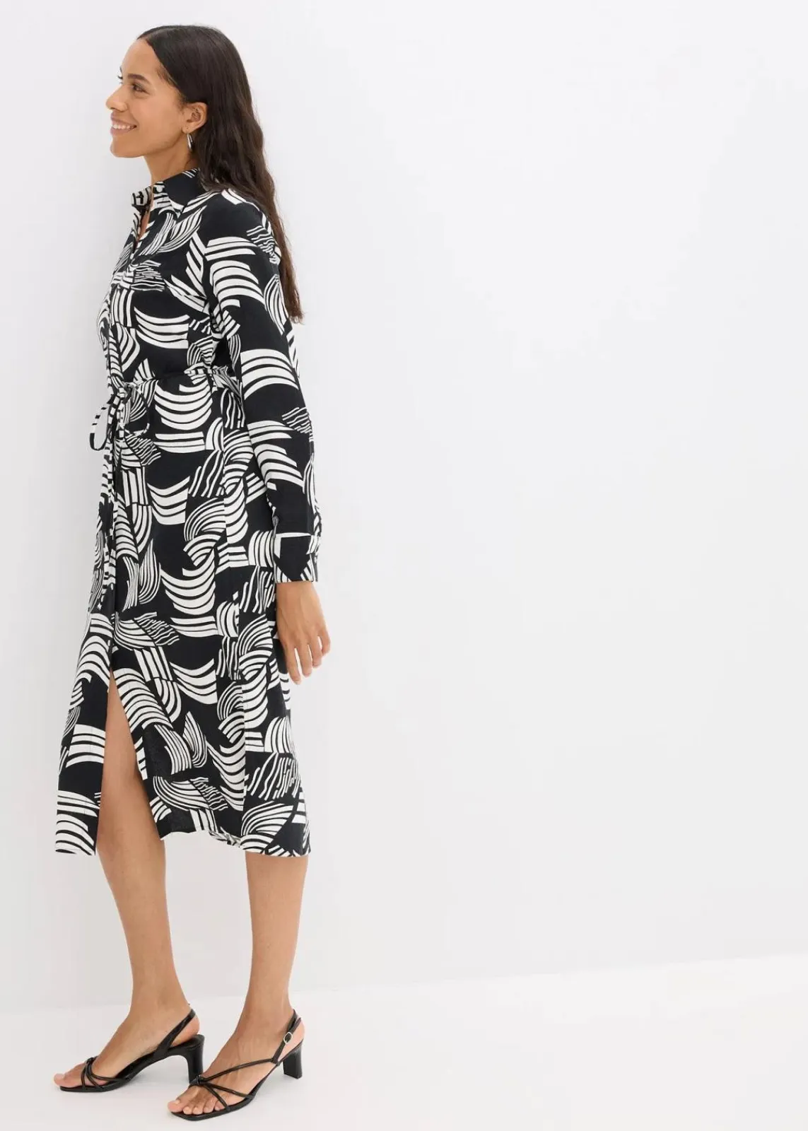 bonprix Bekleidung·Pullover & Strickjacken|Kleider^Blusenkleid aus leichtem Leinen-Mix schwarz/wollweiß graphisch bedruckt