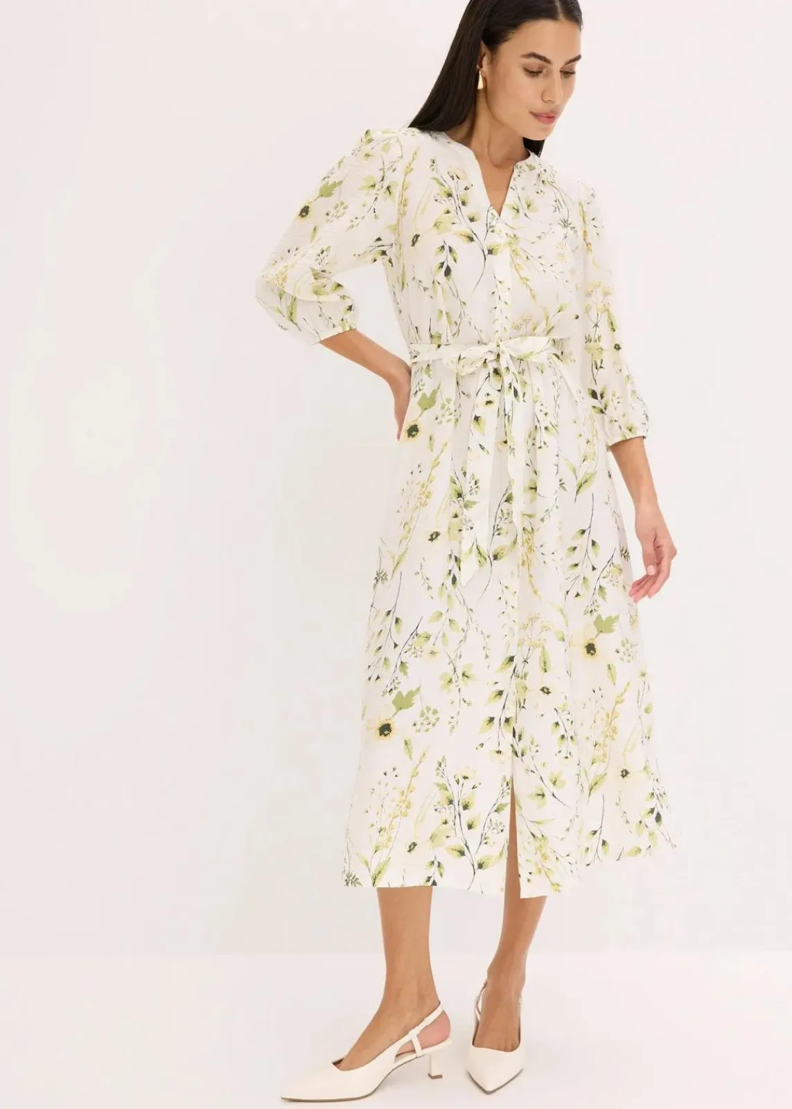 bonprix Nachhaltigere Materialien|Kleider^Blusenkleid aus Viskose-Mix wollweiß floral