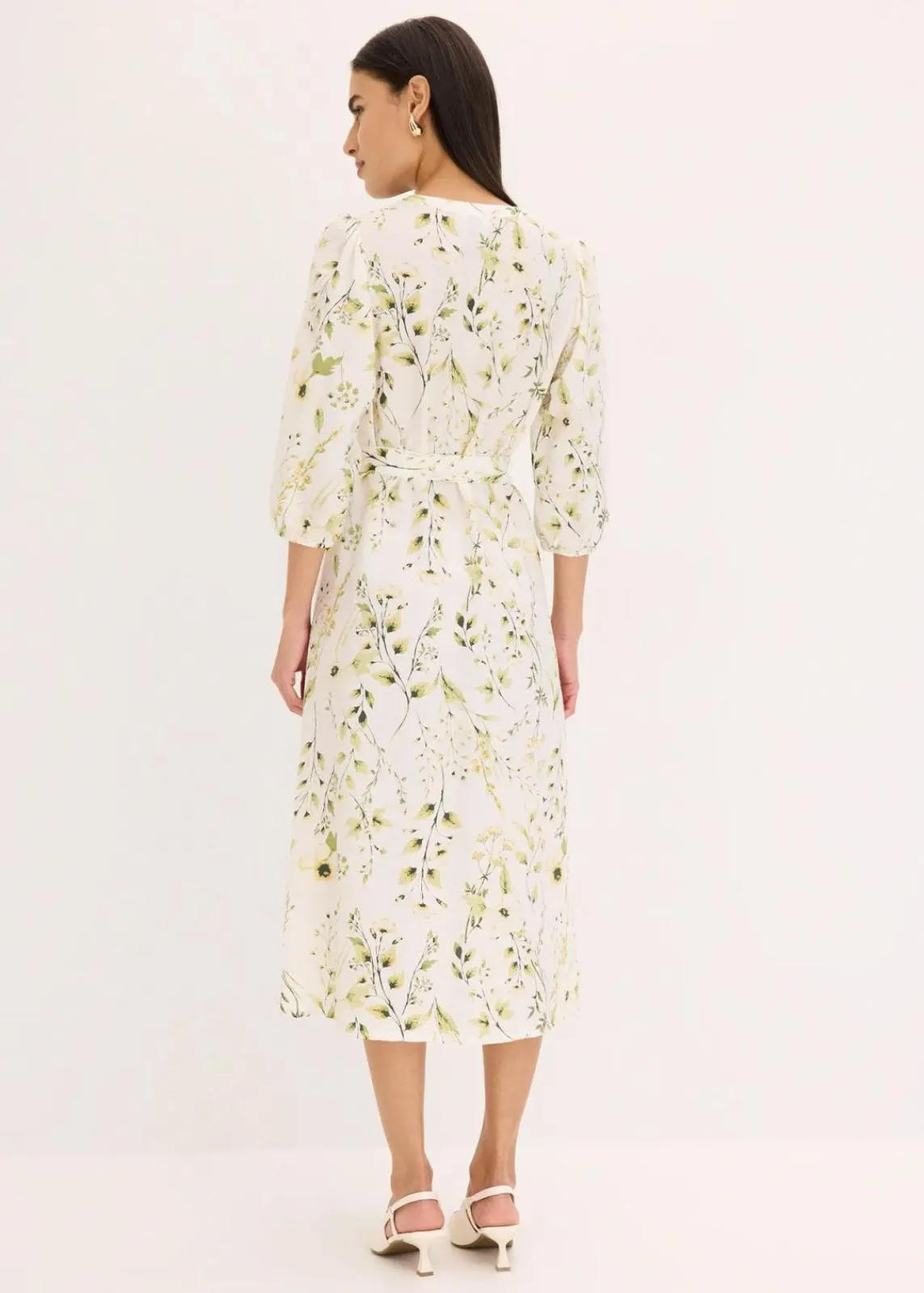 bonprix Nachhaltigere Materialien|Kleider^Blusenkleid aus Viskose-Mix wollweiß floral