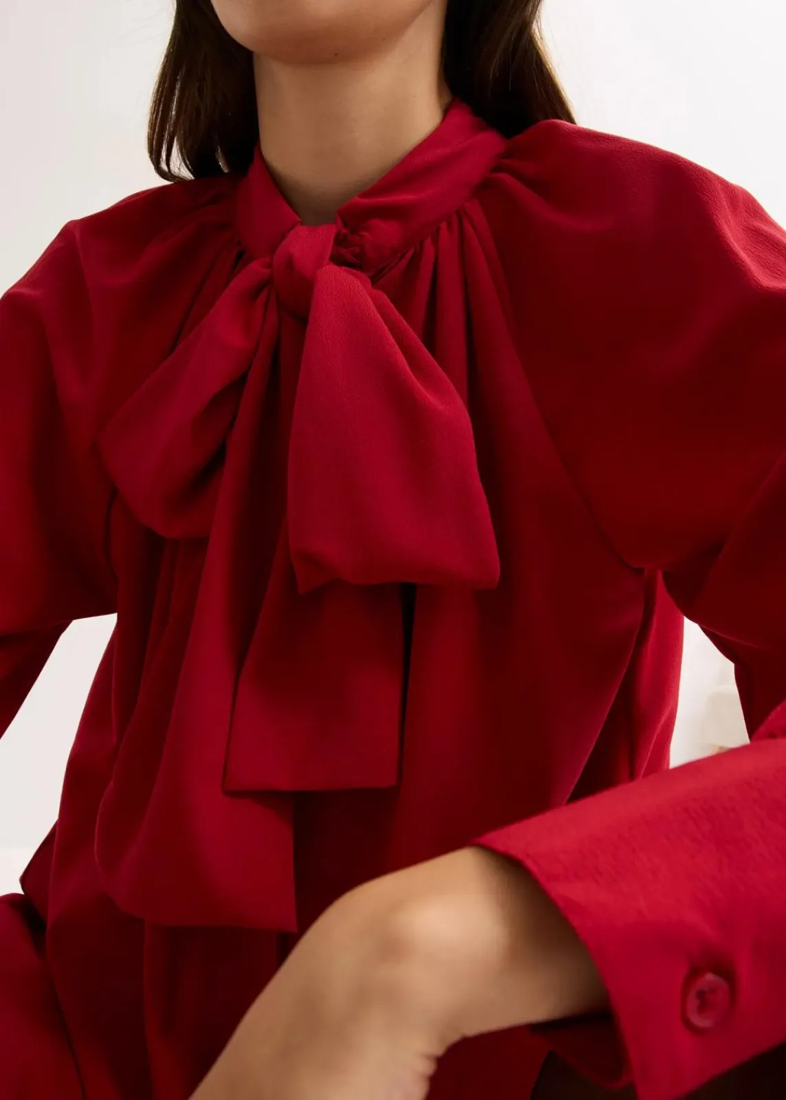 bonprix Kleider|Nachhaltigere Materialien^Blusenkleid mit Schluppenkragen chillirot