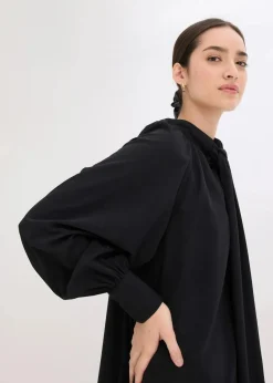 bonprix Bekleidung·Pullover & Strickjacken|Nachhaltigere Materialien^Blusenkleid mit Schluppenkragen schwarz