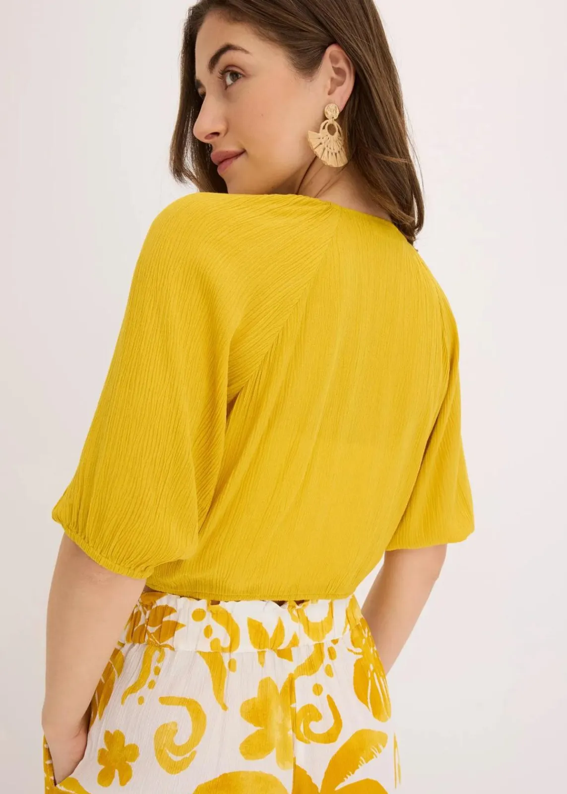 bonprix Bekleidung·Jacken & Mäntel|Blusen & Tuniken^Blusenshirt aus fließender Viskose lemoncurry
