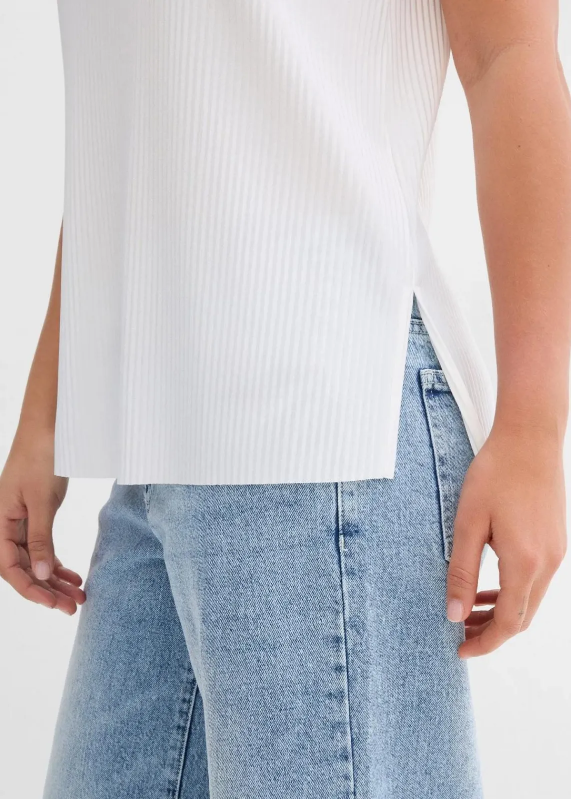 bonprix Bekleidung·Jacken & Mäntel|Blusen & Tuniken^Blusentop aus recyceltem Polyester wollweiß