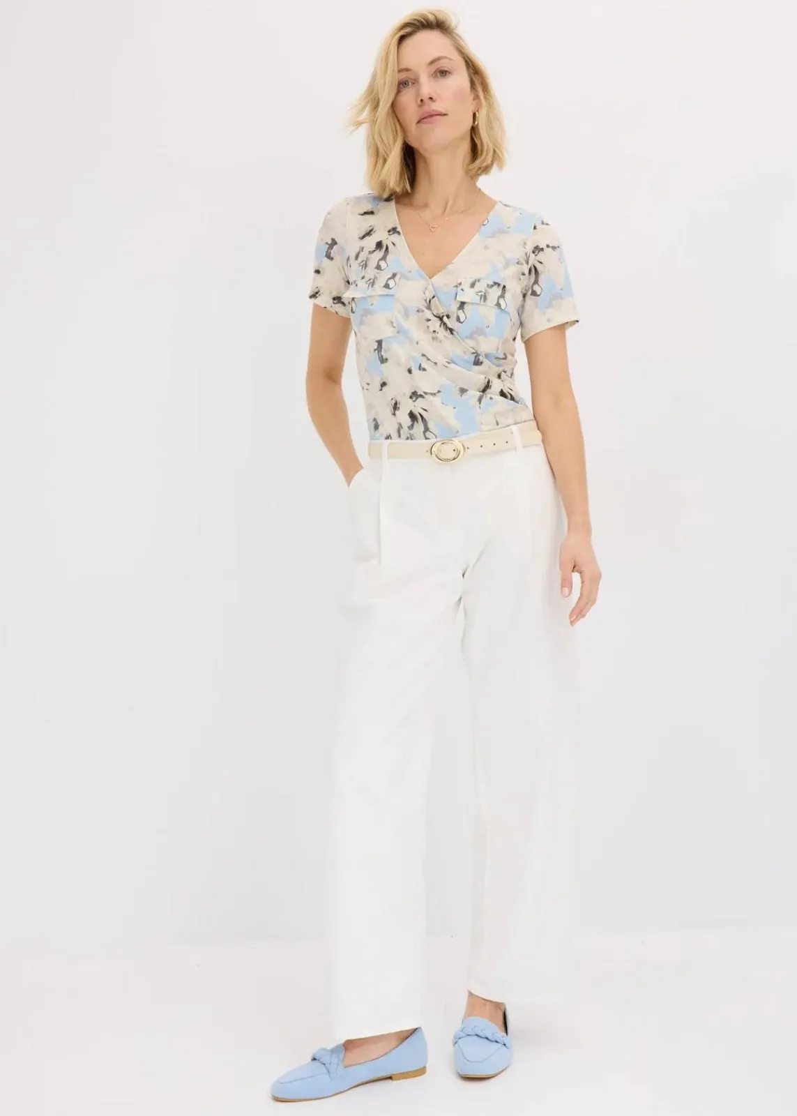 bonprix Shirts & Tops^Body mit Kräuselung puderblau/naturbeige floral