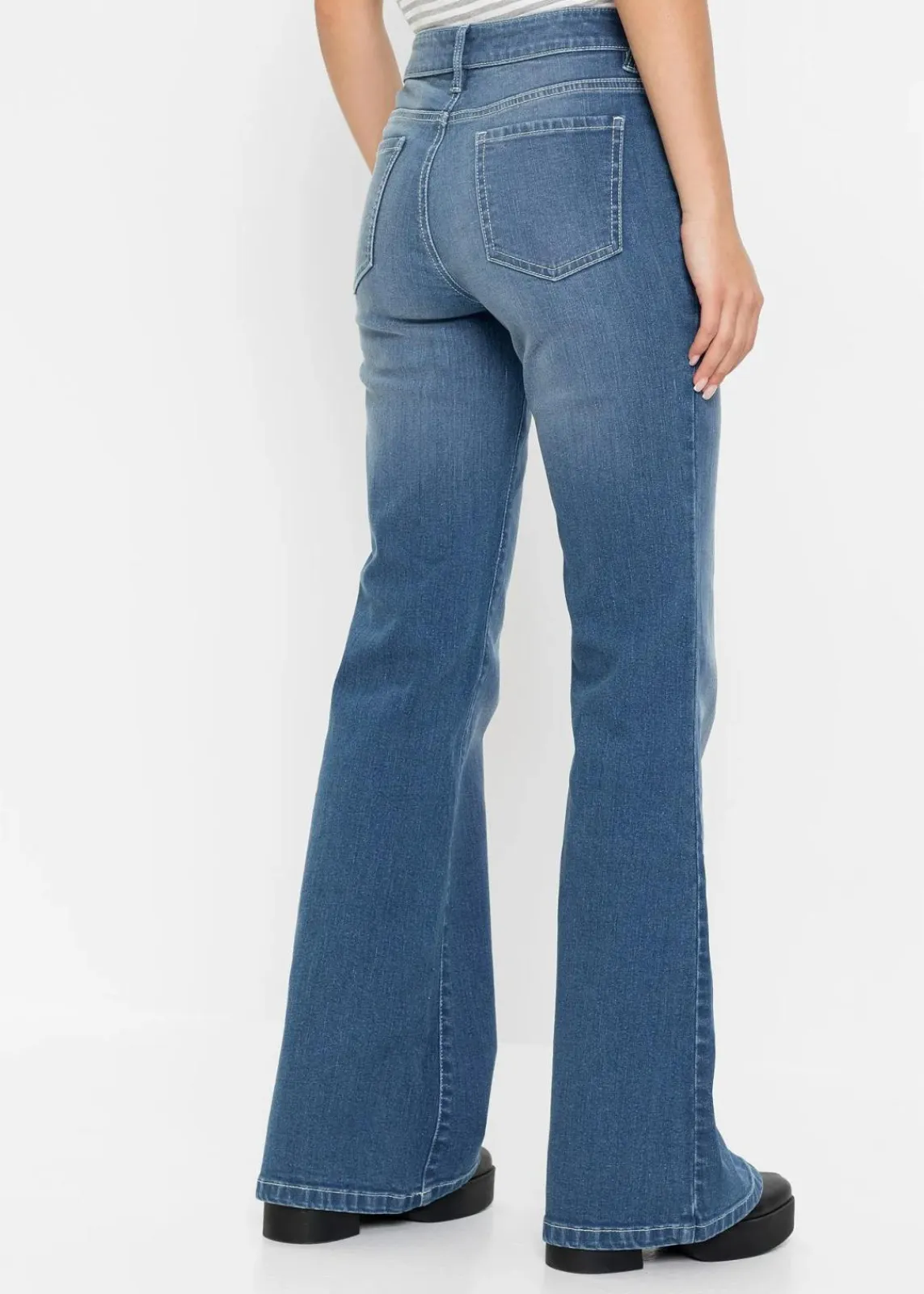 bonprix Jeans|Kurzgrößen^Bootcut Jeans Mid Waist, Bio-Baumwolle blau denim