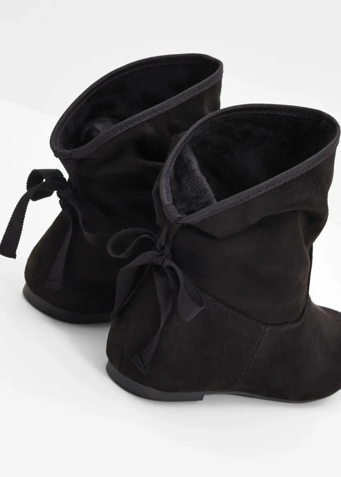 bonprix Boots^Boots mit Schleife schwarz
